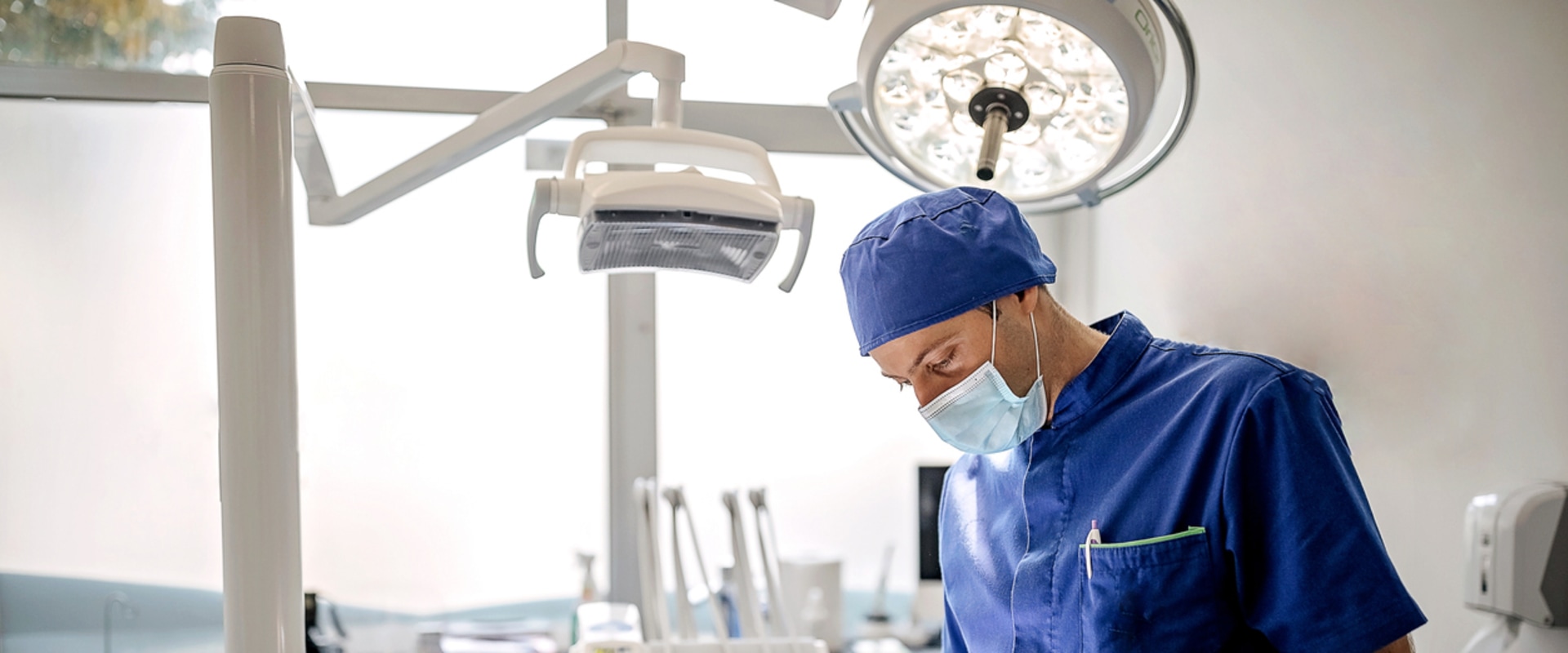 What is an Emergency Dentist and What to Do in a Dental Emergency